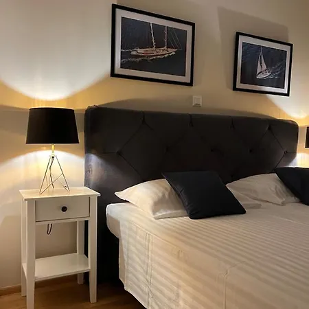 Yacht Lägenhet *